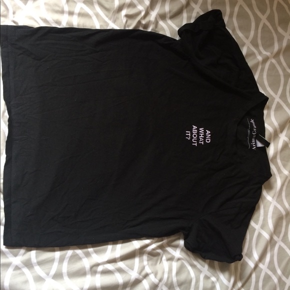 ariana grande “and what about it” tee from h&m - Picture 2 of 6
